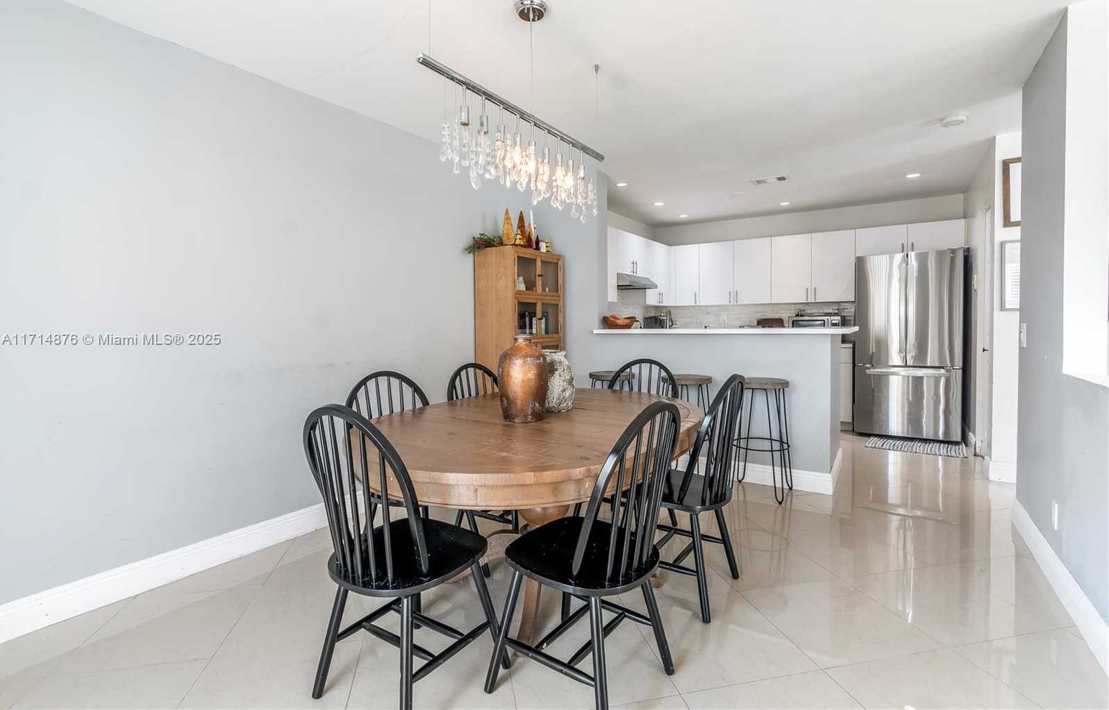 Small Image of 7400 VISCAYA CIR, Margate Number 11