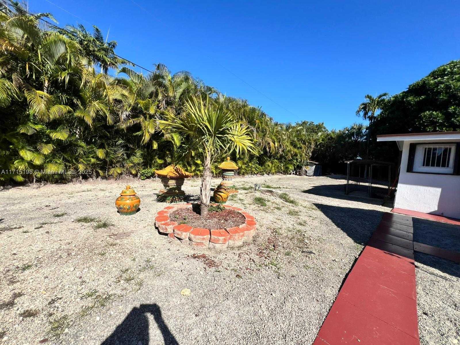 Small Image of 17820 SOUTH WEST 174TH ST, Miami Number 11