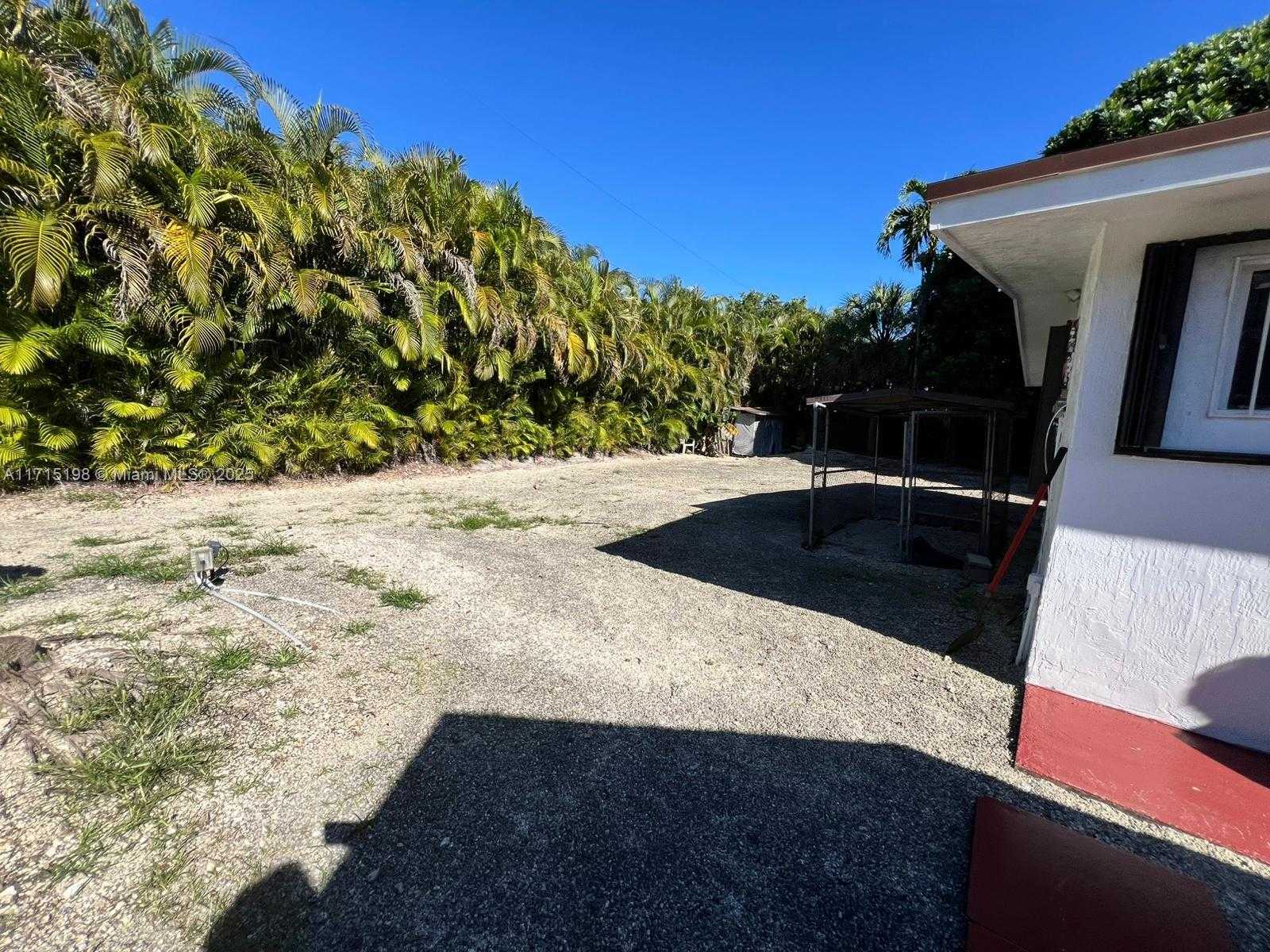 Small Image of 17820 SOUTH WEST 174TH ST, Miami Number 13
