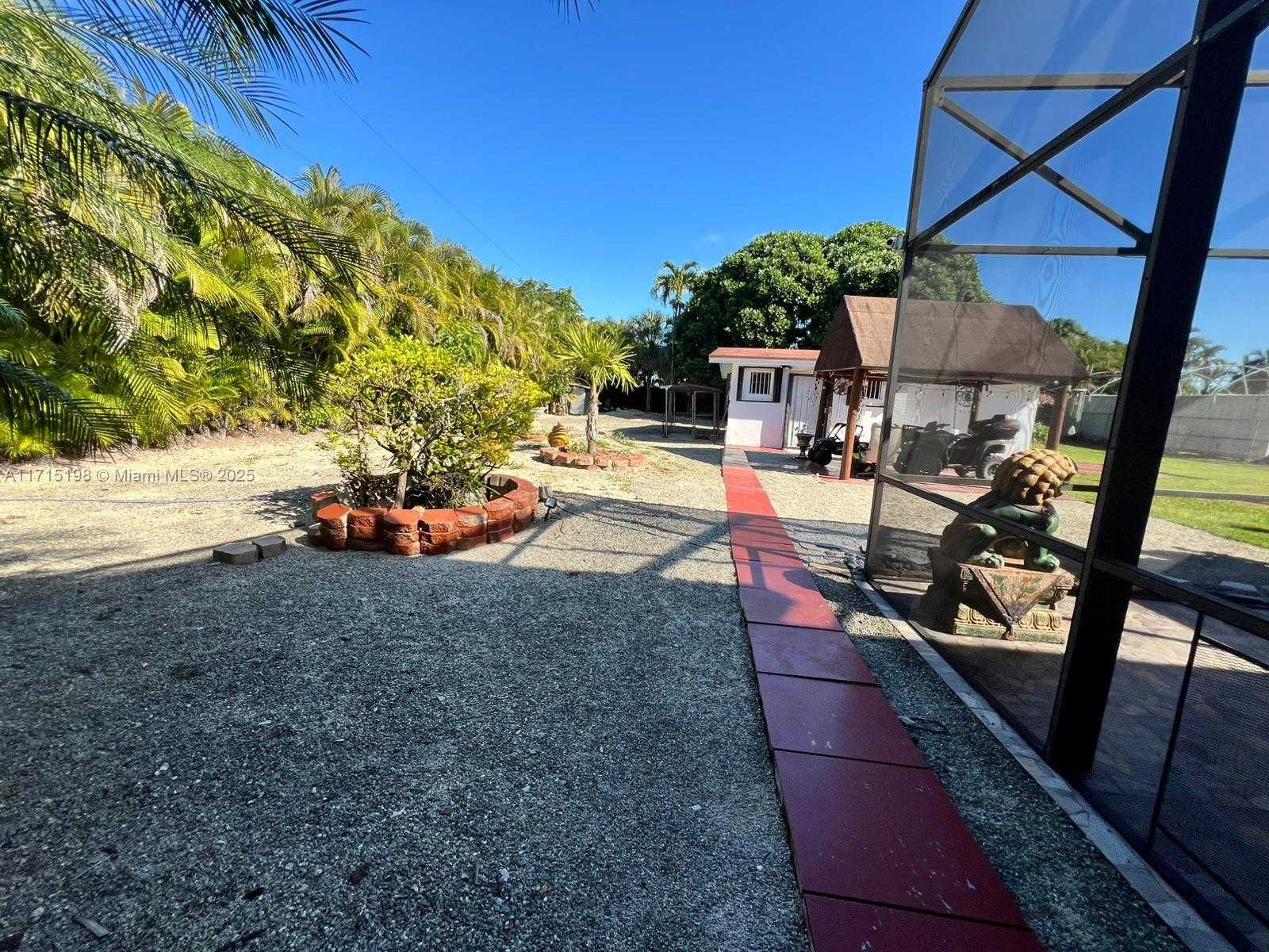 Small Image of 17820 SOUTH WEST 174TH ST, Miami Number 14