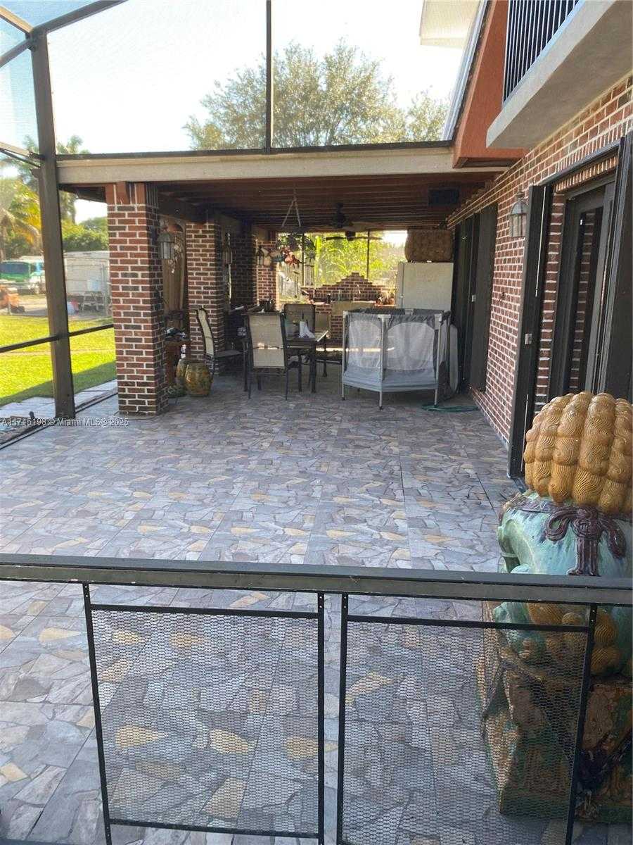 Small Image of 17820 SOUTH WEST 174TH ST, Miami Number 25