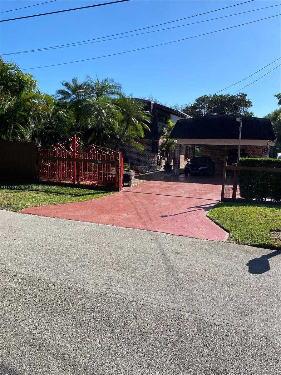 Small Image of 17820 SOUTH WEST 174TH ST, Miami Number 3