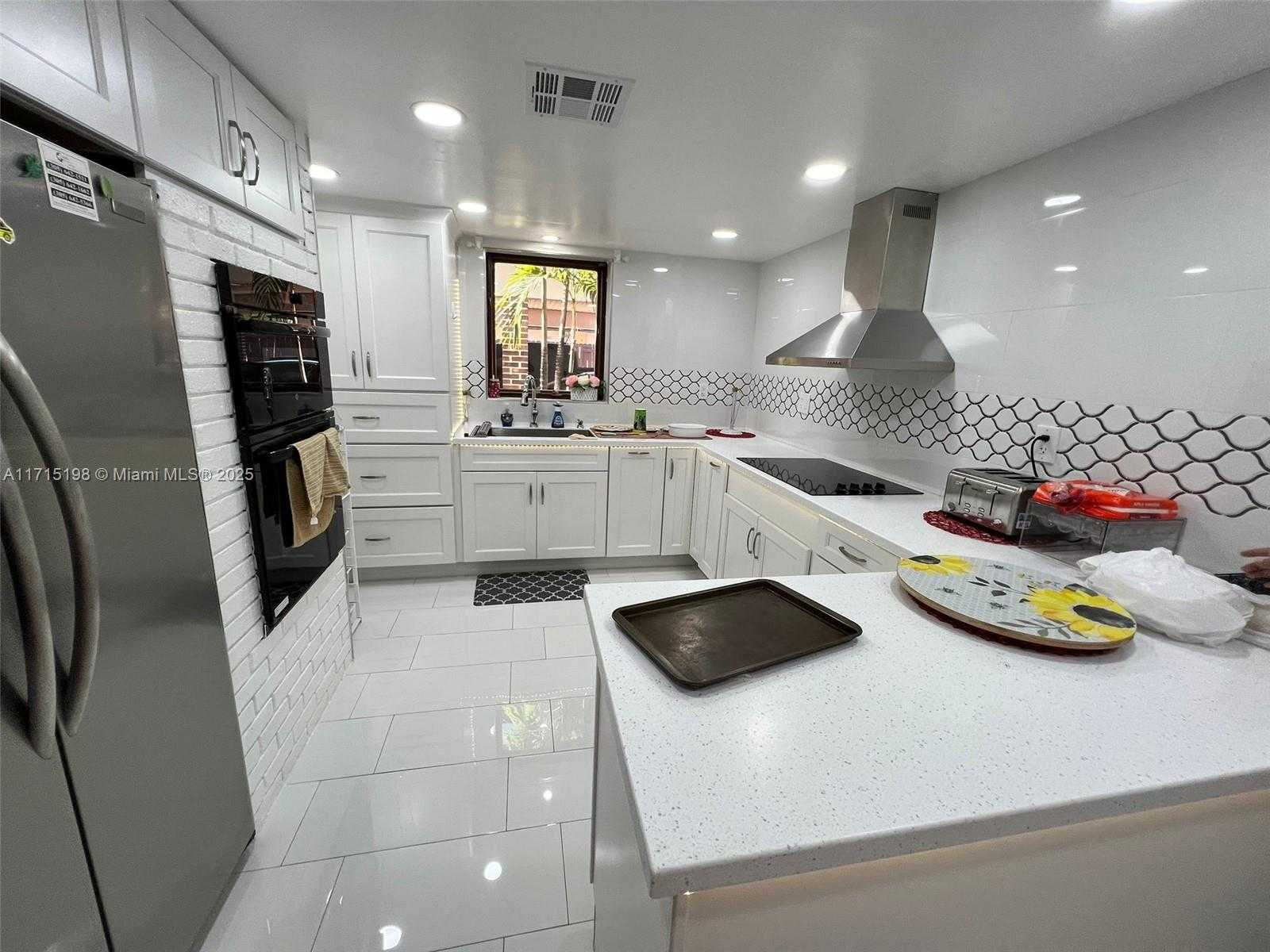 Small Image of 17820 SOUTH WEST 174TH ST, Miami Number 31