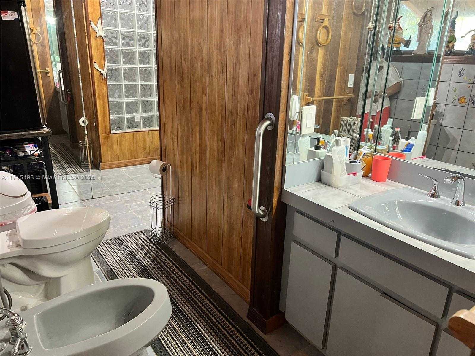 Small Image of 17820 SOUTH WEST 174TH ST, Miami Number 32