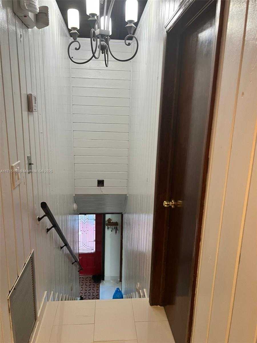 Small Image of 17820 SOUTH WEST 174TH ST, Miami Number 33