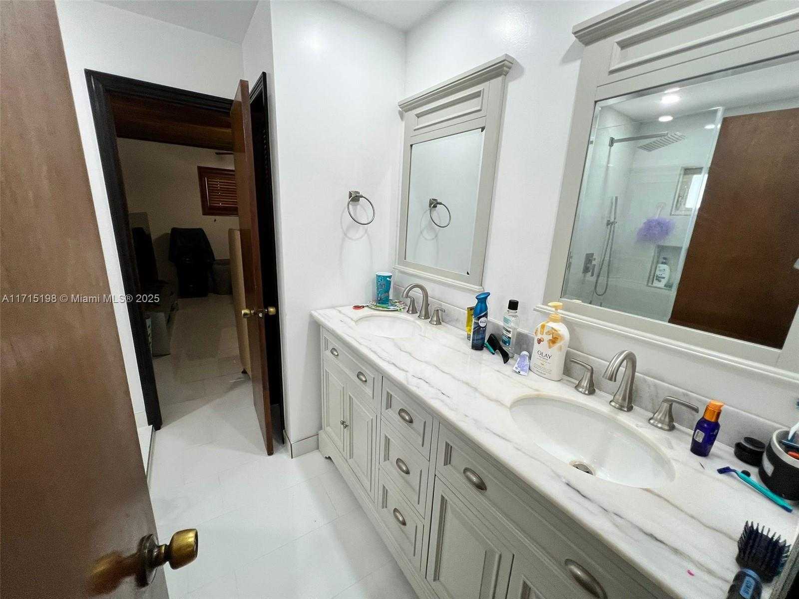 Small Image of 17820 SOUTH WEST 174TH ST, Miami Number 40