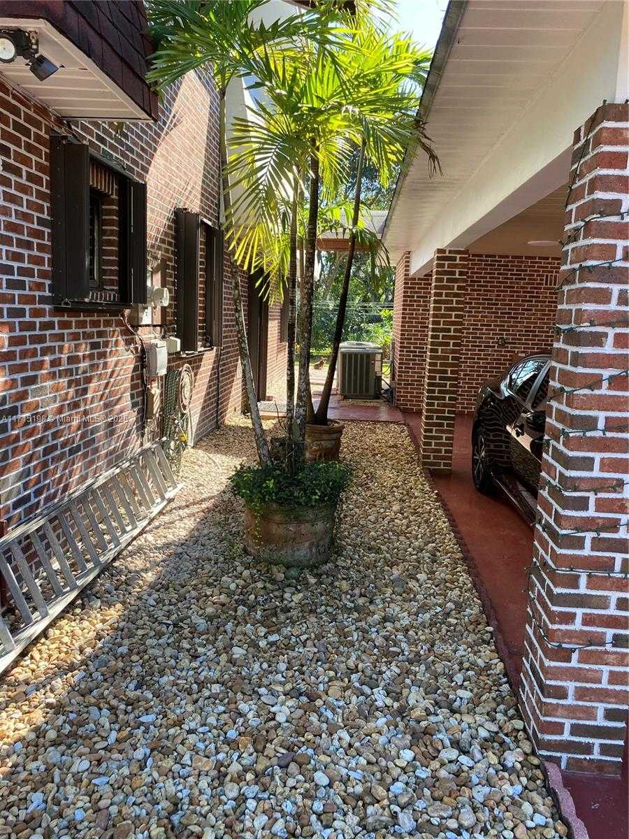 Small Image of 17820 SOUTH WEST 174TH ST, Miami Number 7
