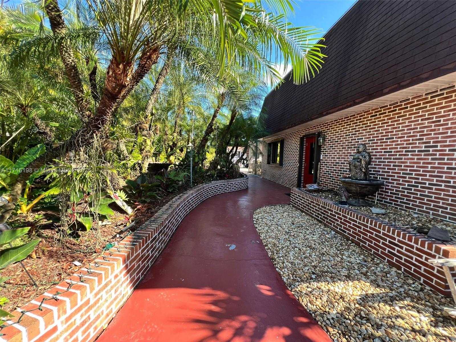 Small Image of 17820 SOUTH WEST 174TH ST, Miami Number 9