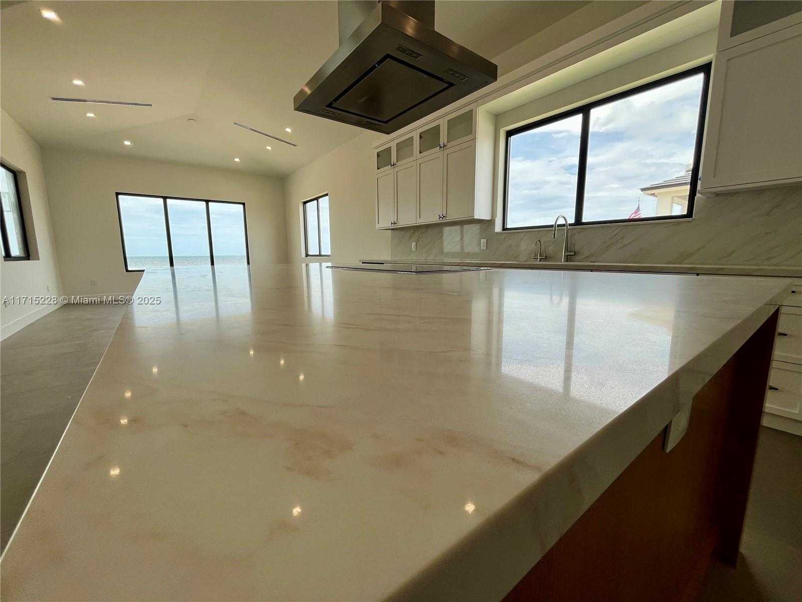 Small Image of 126 SOUTH EAST SUNRISE DR, Marathon Number 14