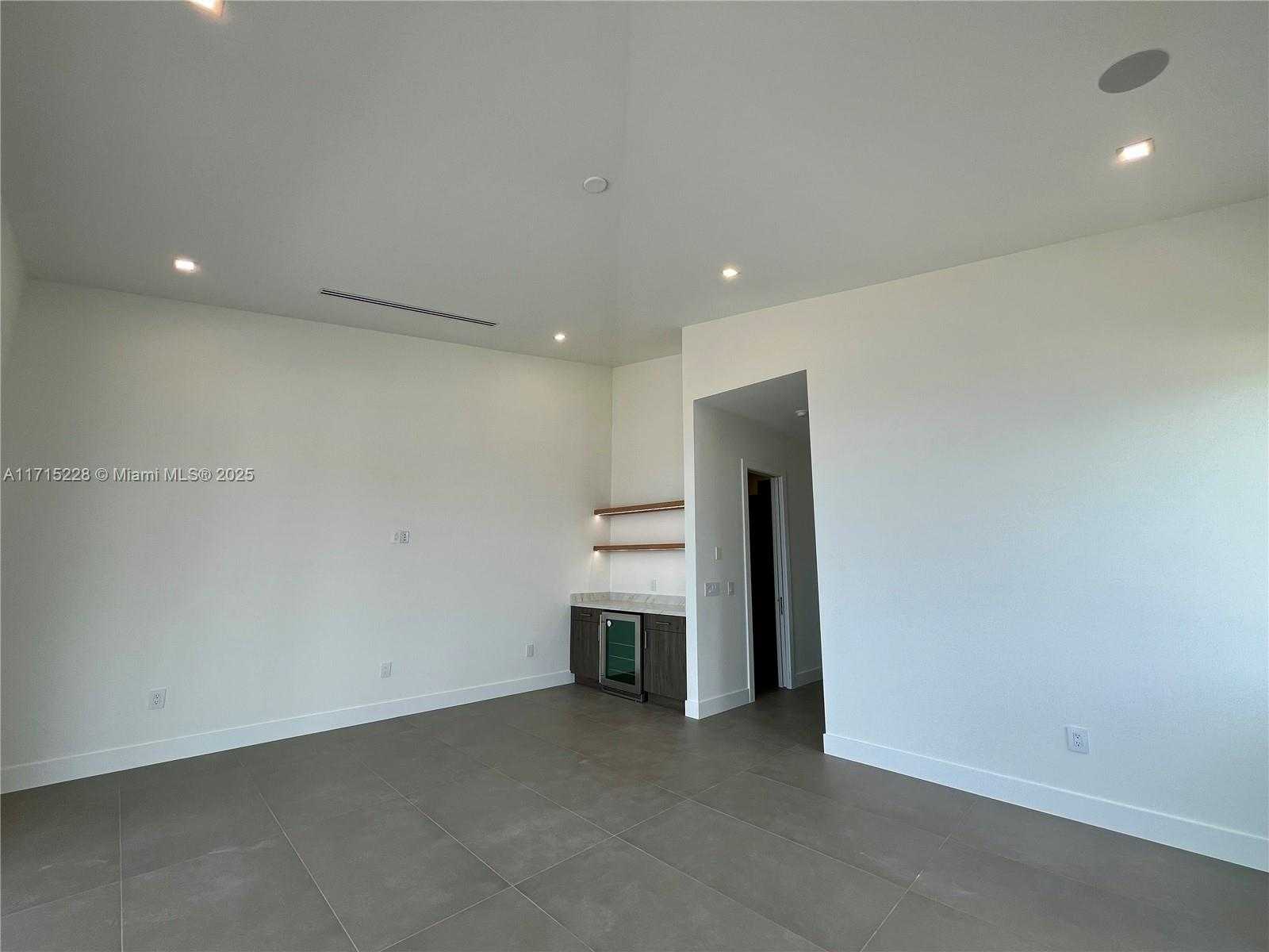 Small Image of 126 SOUTH EAST SUNRISE DR, Marathon Number 19