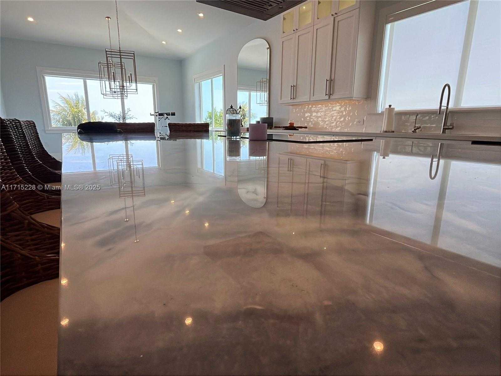 Small Image of 126 SOUTH EAST SUNRISE DR, Marathon Number 40