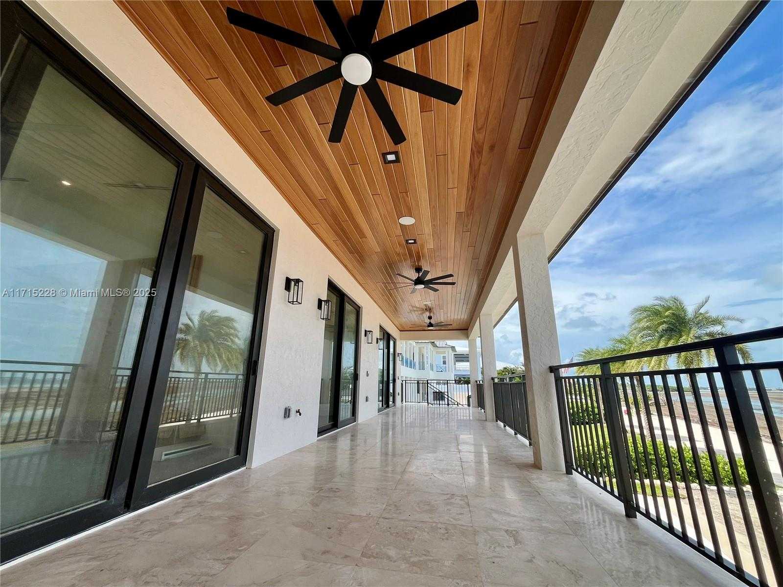 Small Image of 126 SOUTH EAST SUNRISE DR, Marathon Number 6
