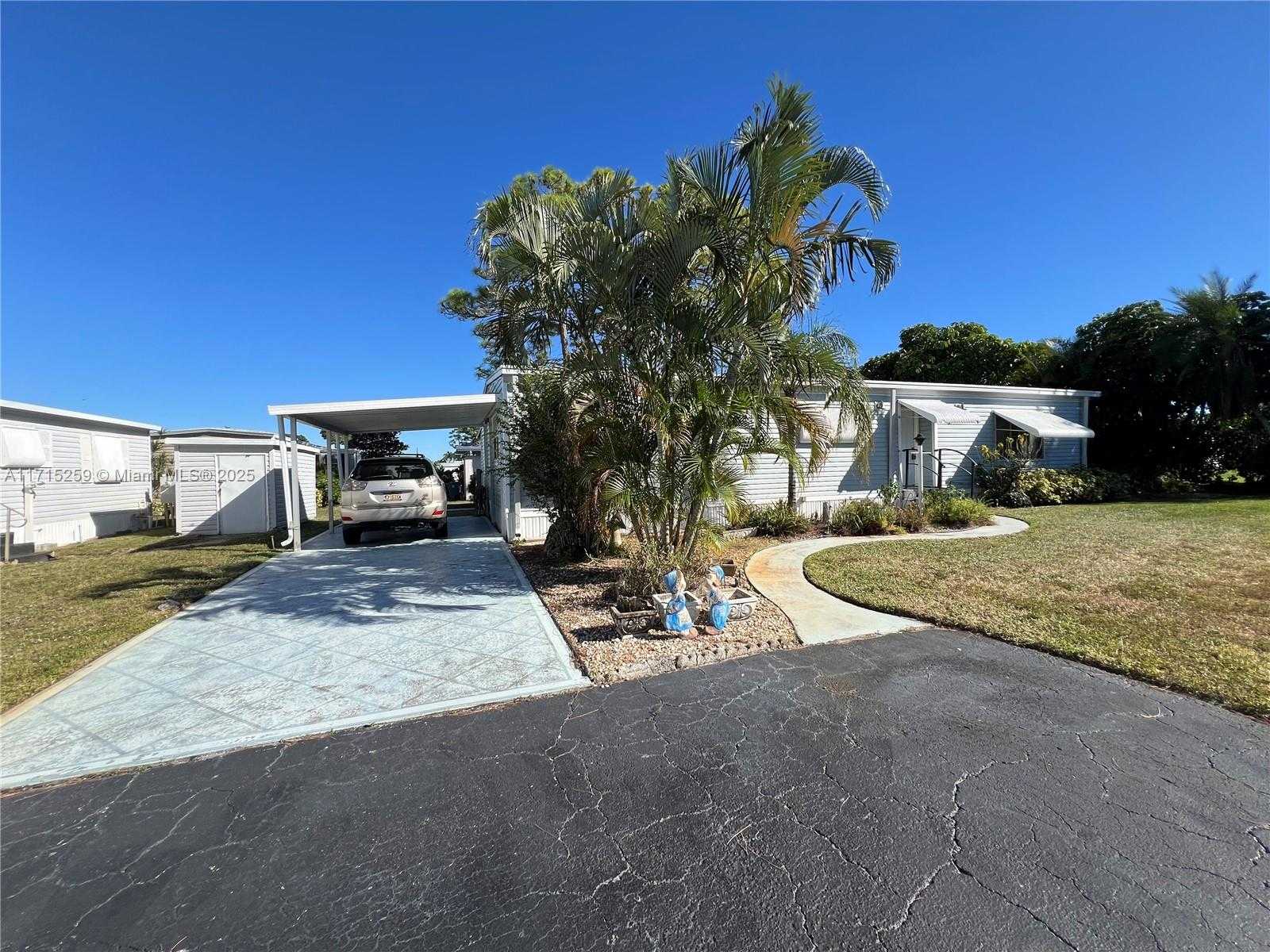 Small Image of 12020 IGUANA BAY, Boynton Beach Number 3