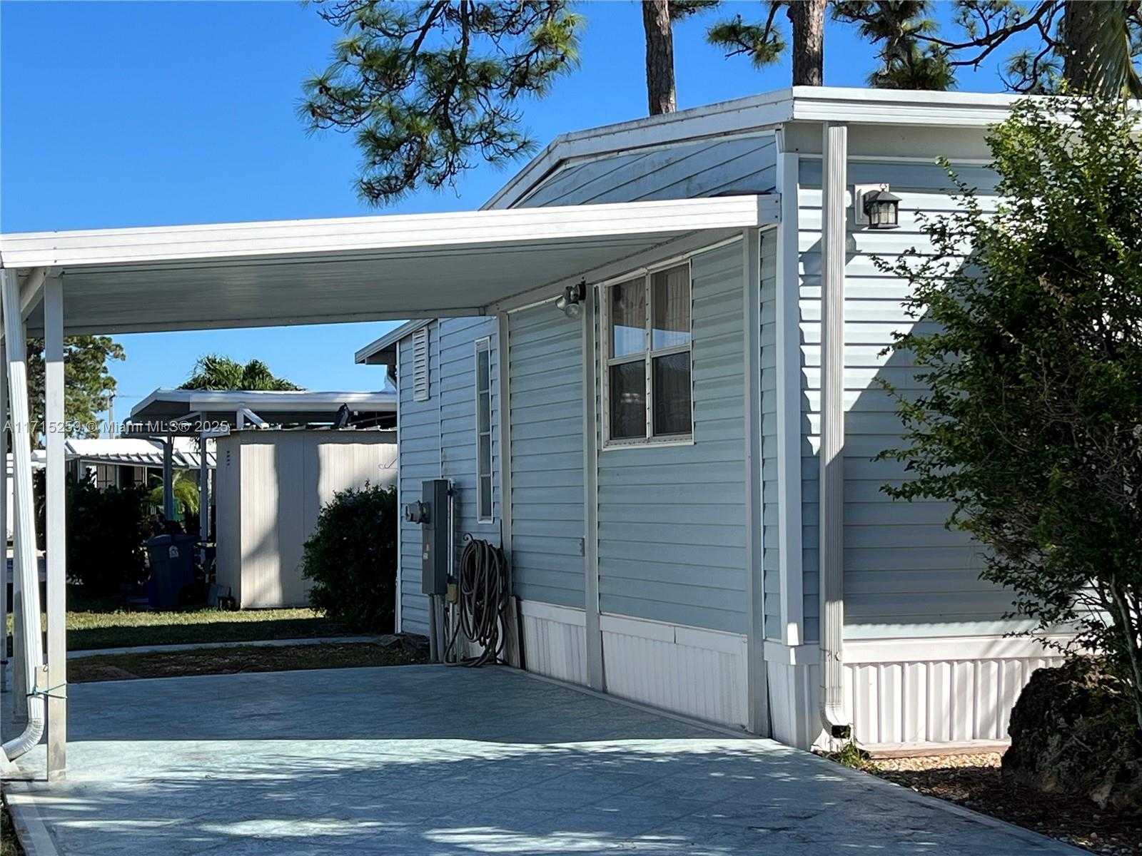 Small Image of 12020 IGUANA BAY, Boynton Beach Number 4