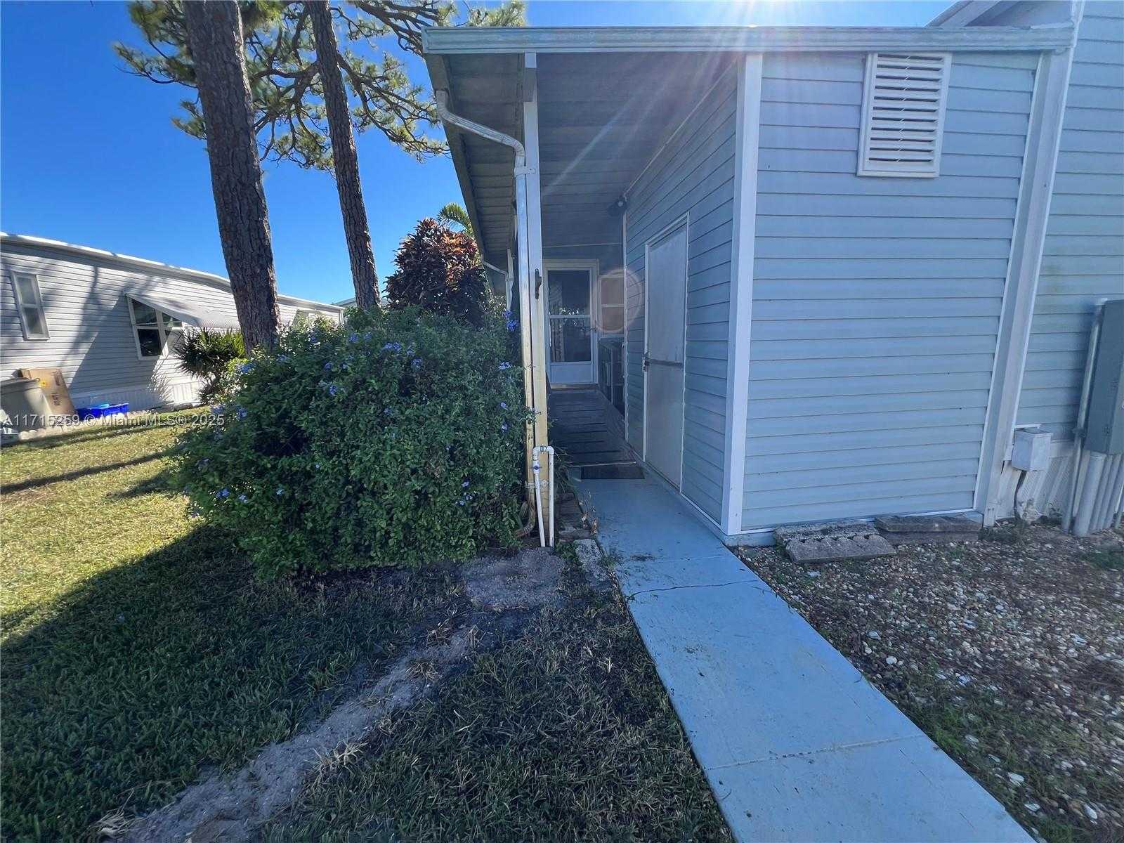 Small Image of 12020 IGUANA BAY, Boynton Beach Number 47