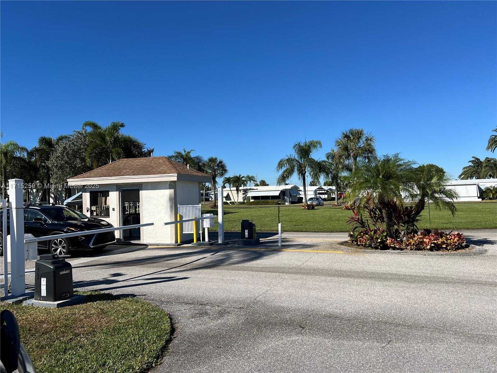 Small Image of 12020 IGUANA BAY, Boynton Beach Number 58