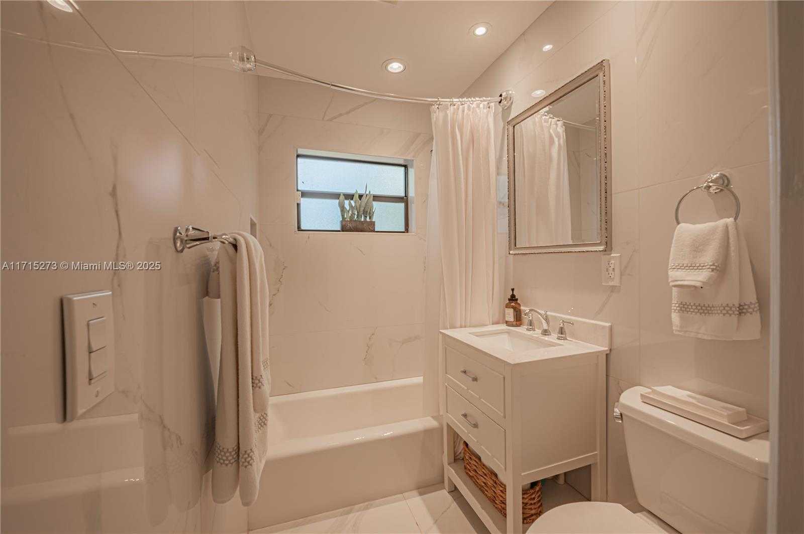 Small Image of 1300 SOUTH WEST 18TH CT, Fort Lauderdale Number 41