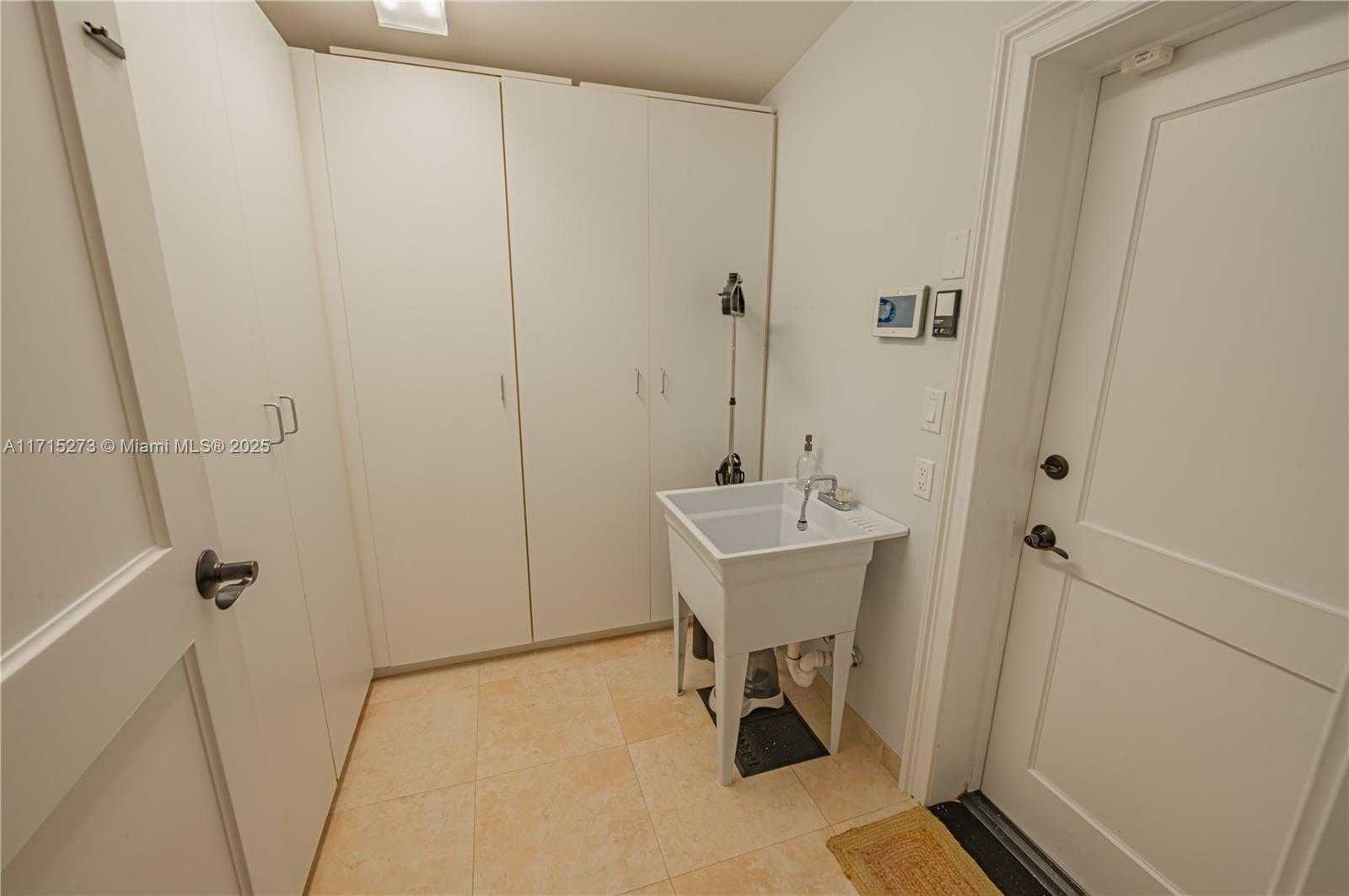 Small Image of 1300 SOUTH WEST 18TH CT, Fort Lauderdale Number 42