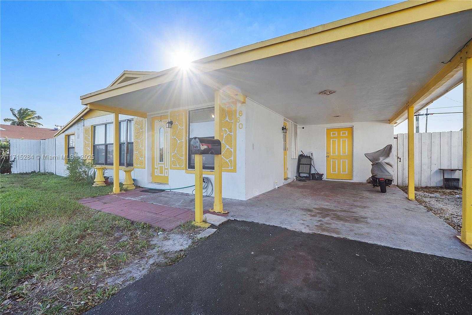 Small Image of 660 NORTH WEST 17TH ST, Pompano Beach Number 4