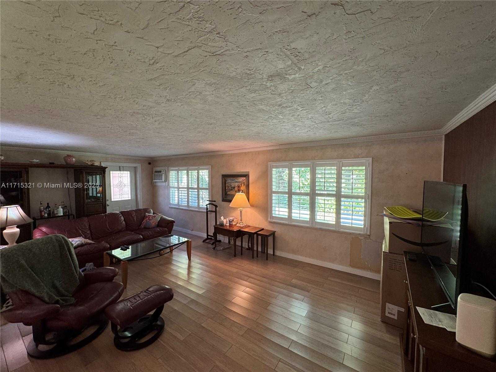 Small Image of 1623 SOUTH WEST 4TH CT, Fort Lauderdale Number 19