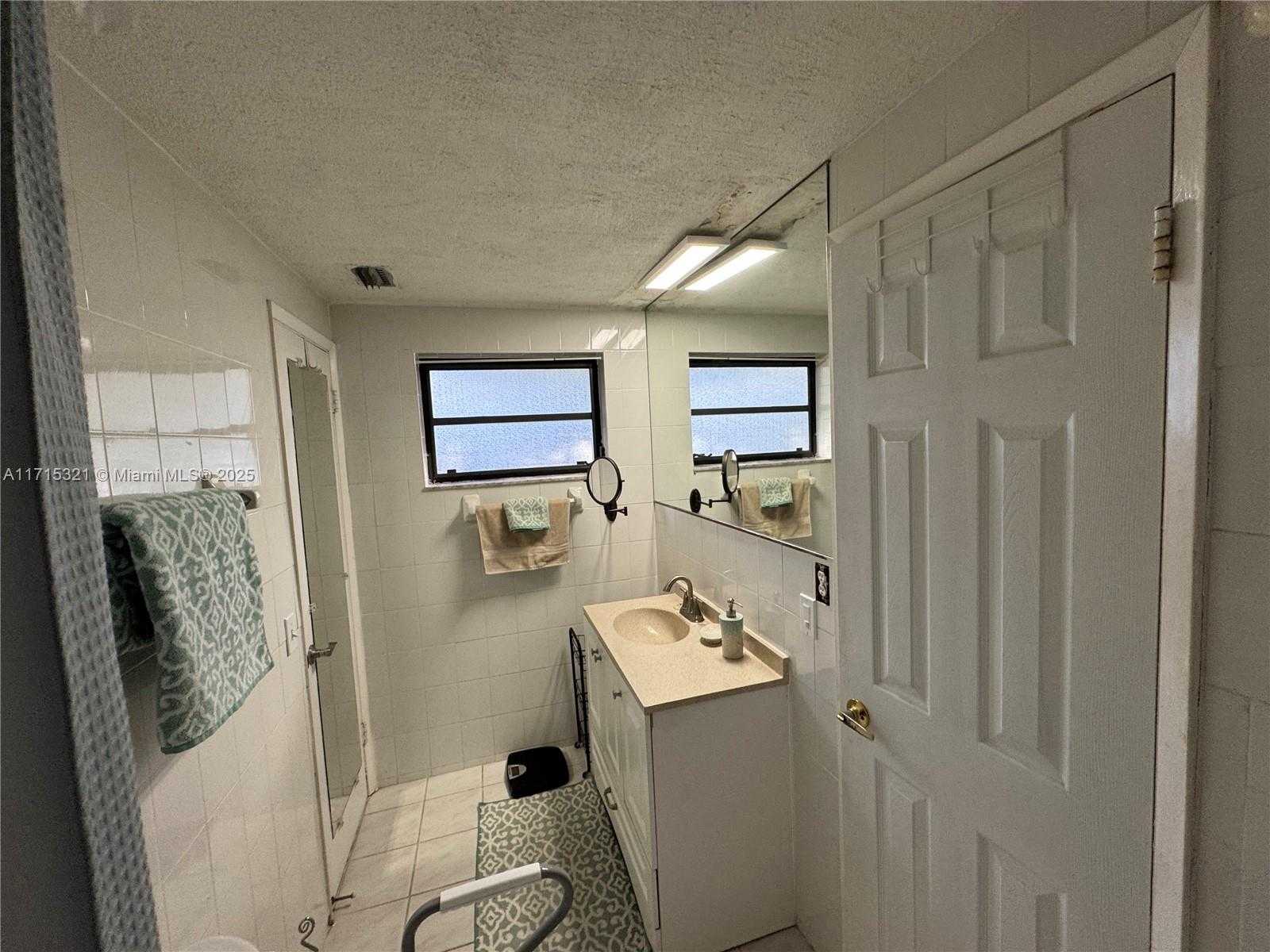 Small Image of 1623 SOUTH WEST 4TH CT, Fort Lauderdale Number 23