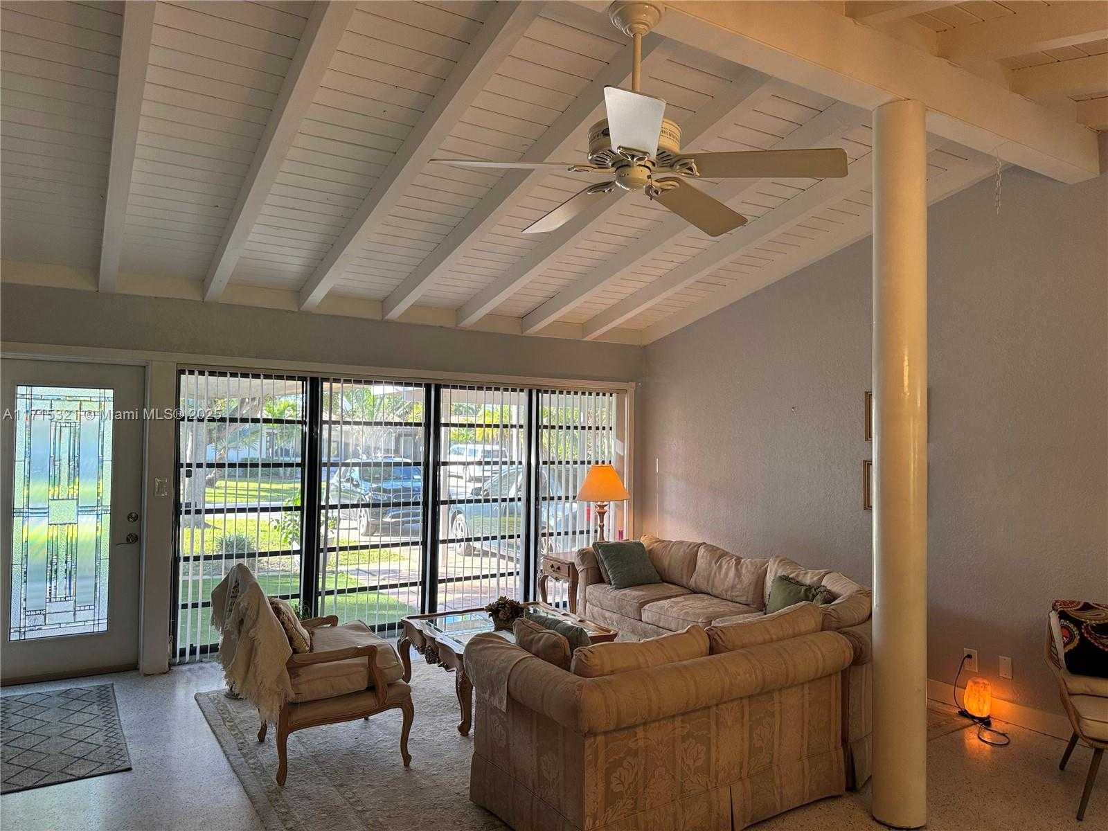 Small Image of 1623 SOUTH WEST 4TH CT, Fort Lauderdale Number 4