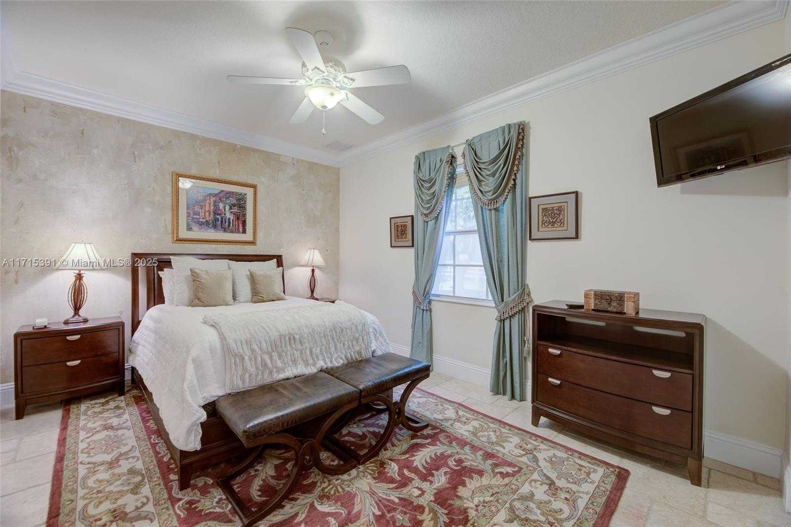 Small Image of 16740 Berkshire Ct, Southwest Ranches, FL 33331, USA Number 61