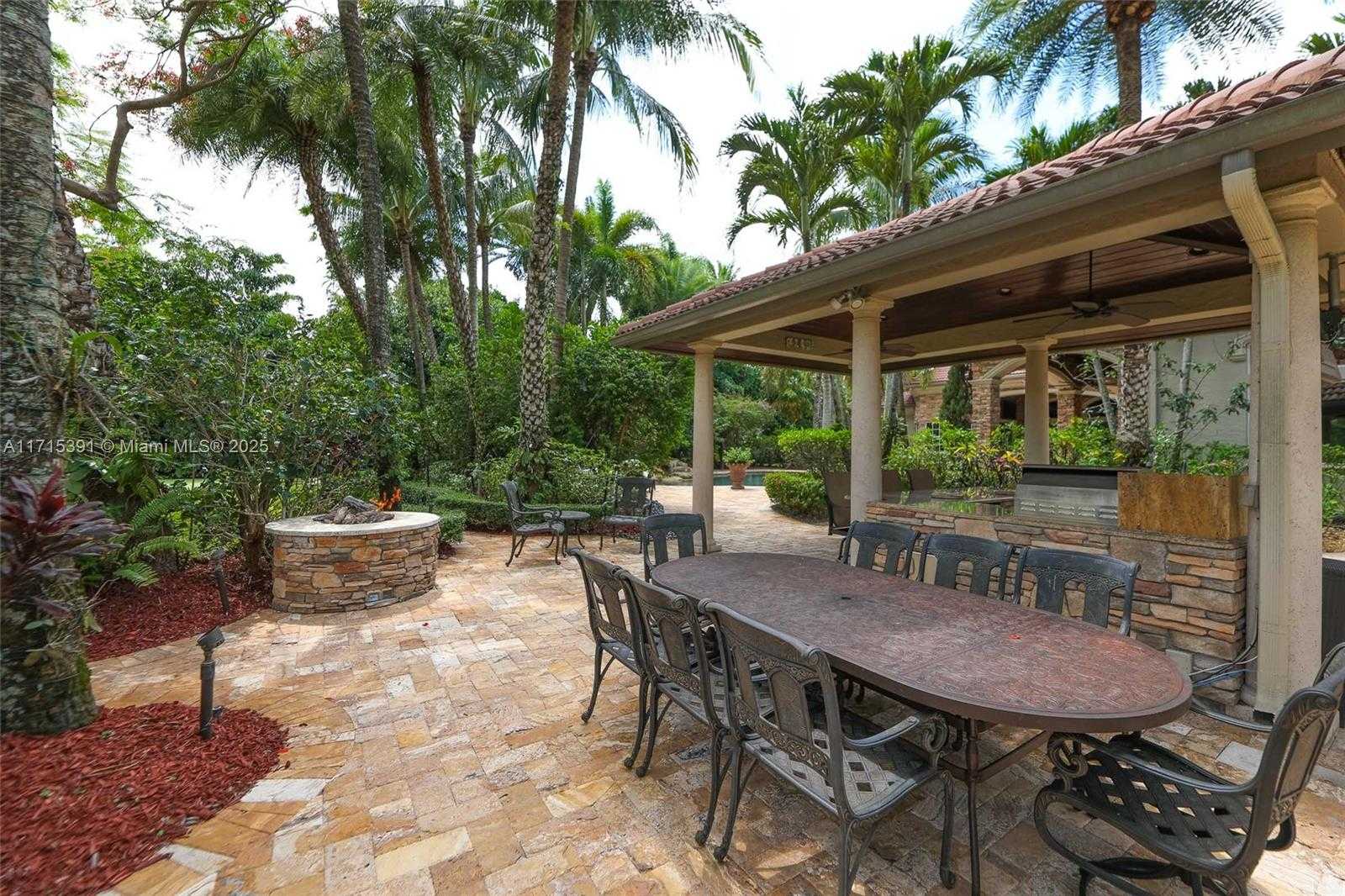 Small Image of 16740 Berkshire Ct, Southwest Ranches, FL 33331, USA Number 76