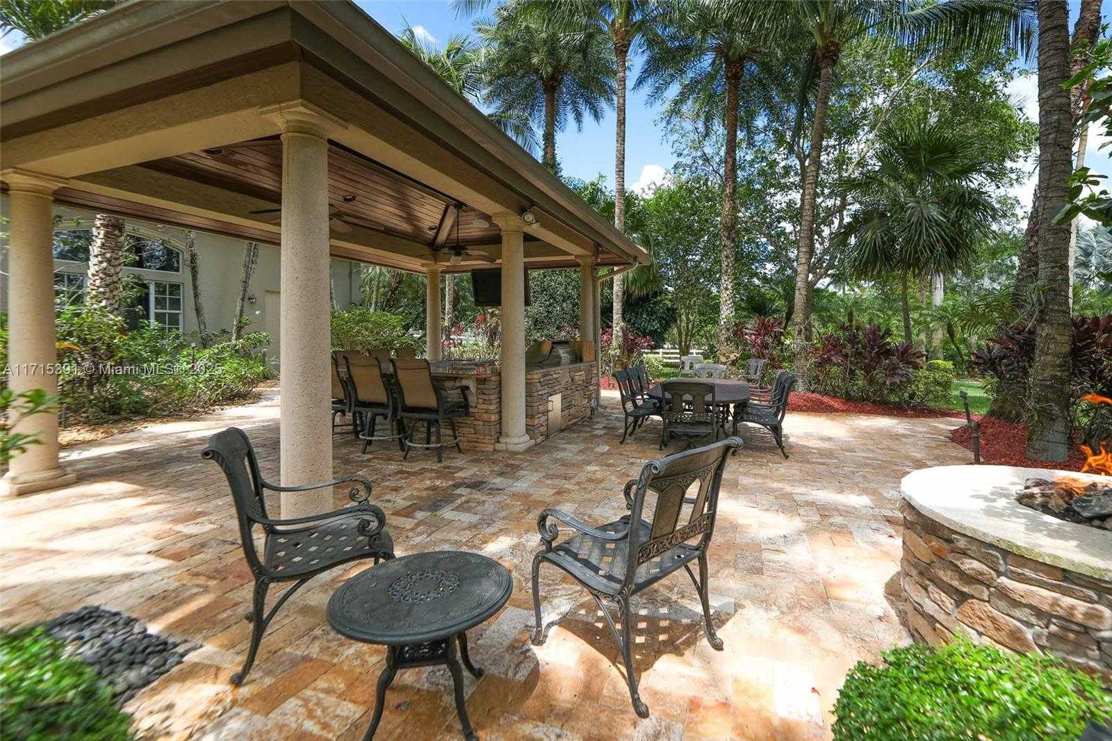 Small Image of 16740 Berkshire Ct, Southwest Ranches, FL 33331, USA Number 81