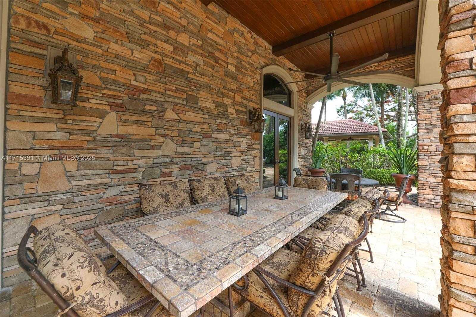 Small Image of 16740 Berkshire Ct, Southwest Ranches, FL 33331, USA Number 85