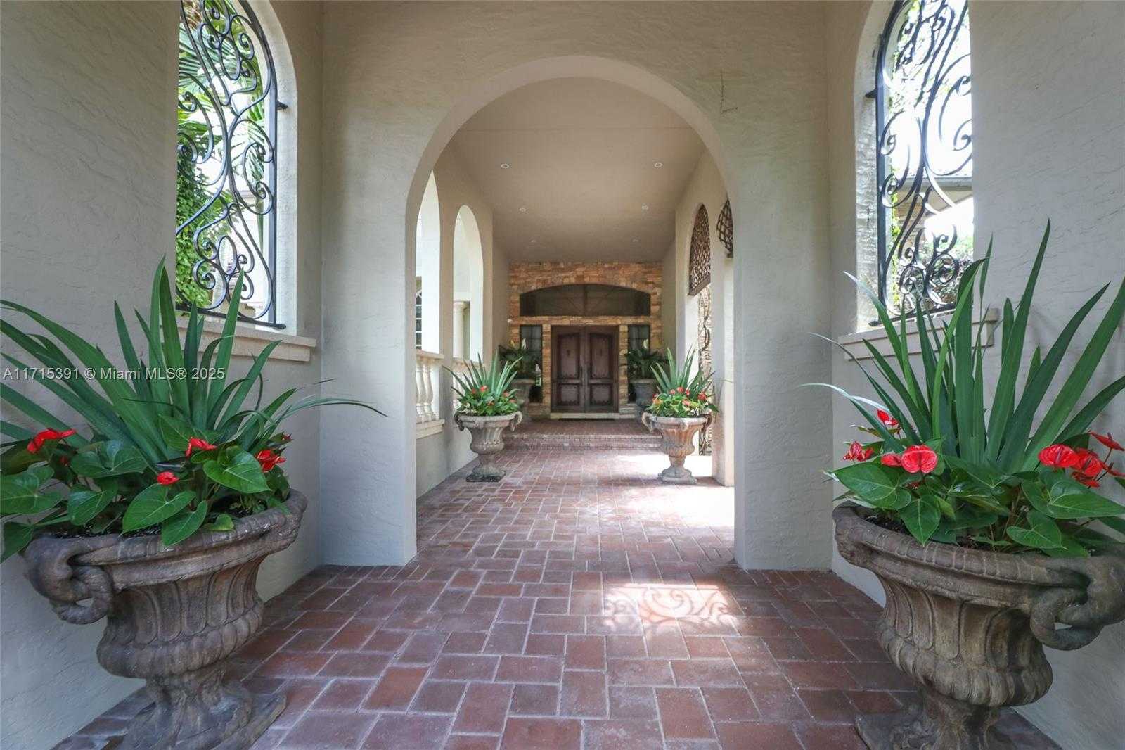 Small Image of 16740 Berkshire Ct, Southwest Ranches, FL 33331, USA Number 87