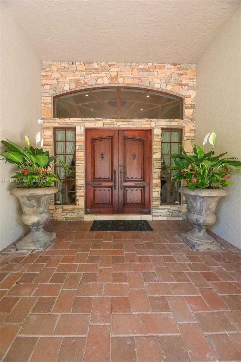 Small Image of 16740 Berkshire Ct, Southwest Ranches, FL 33331, USA Number 88