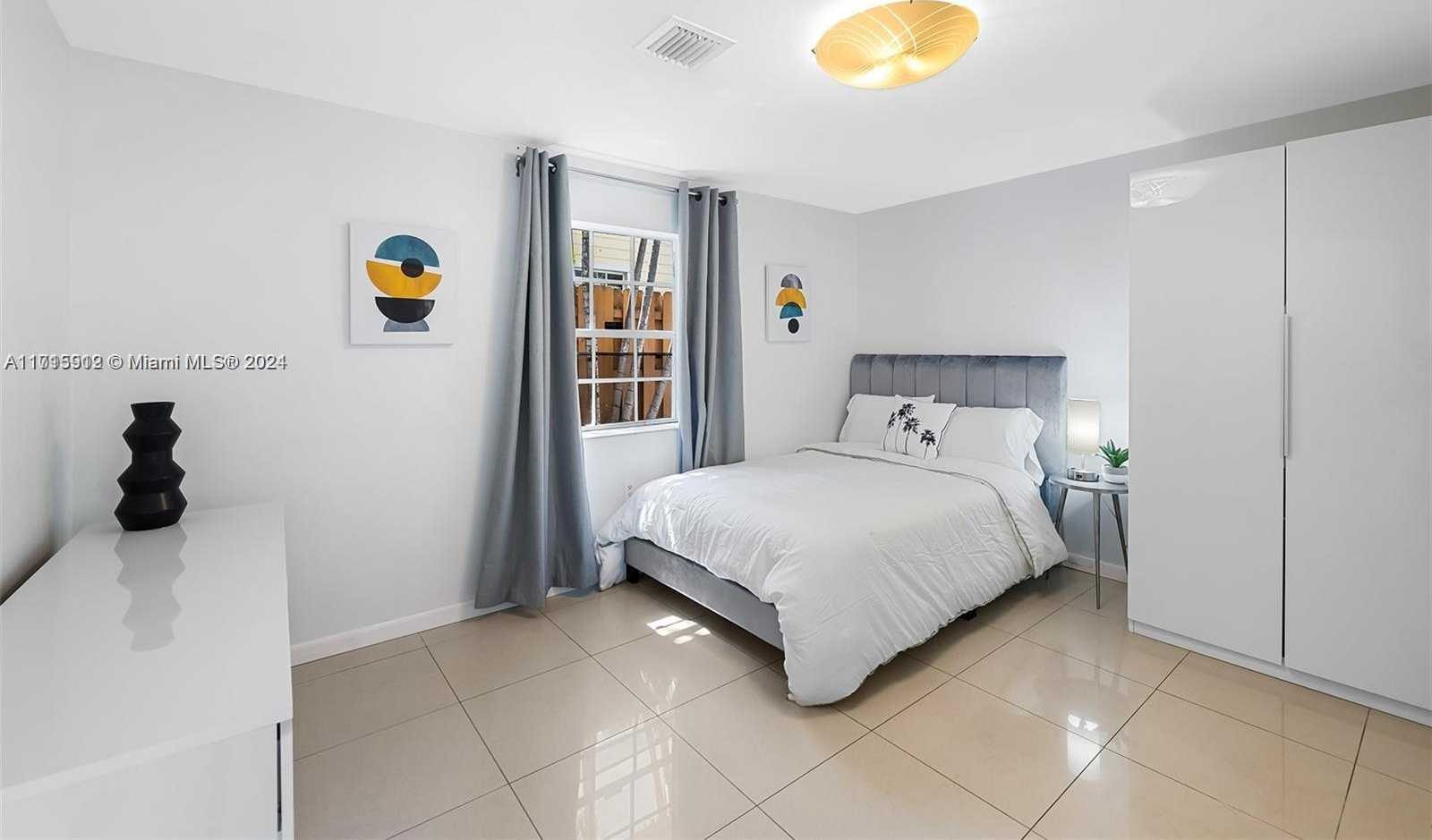 Small Image of 211 190TH ST, Sunny Isles Beach Number 14