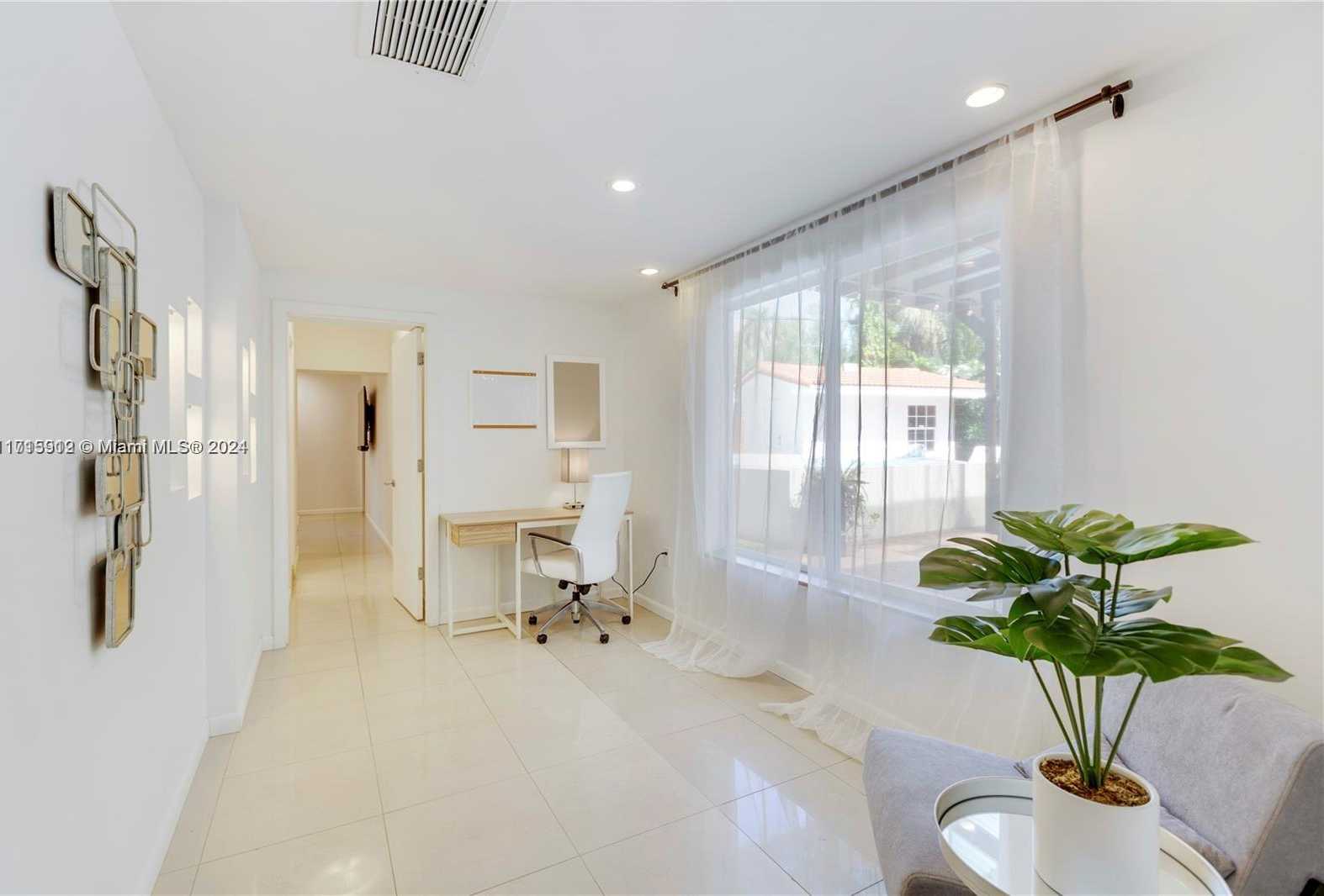 Small Image of 211 190TH ST, Sunny Isles Beach Number 16