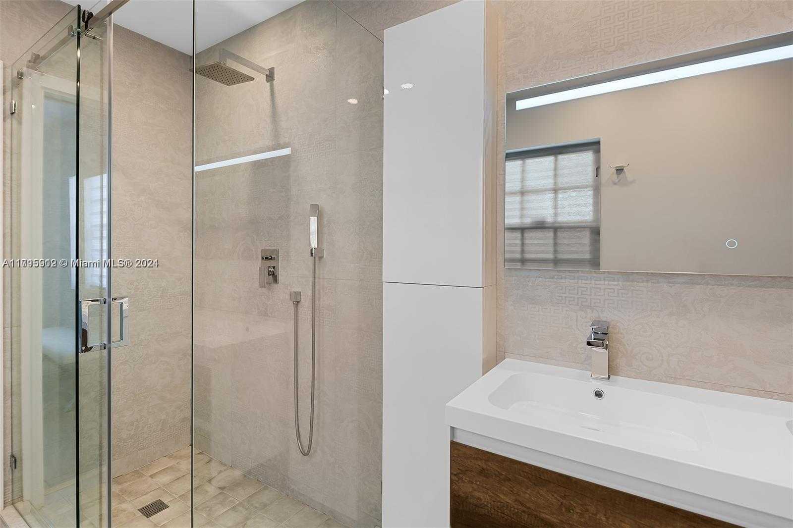 Small Image of 211 190TH ST, Sunny Isles Beach Number 17