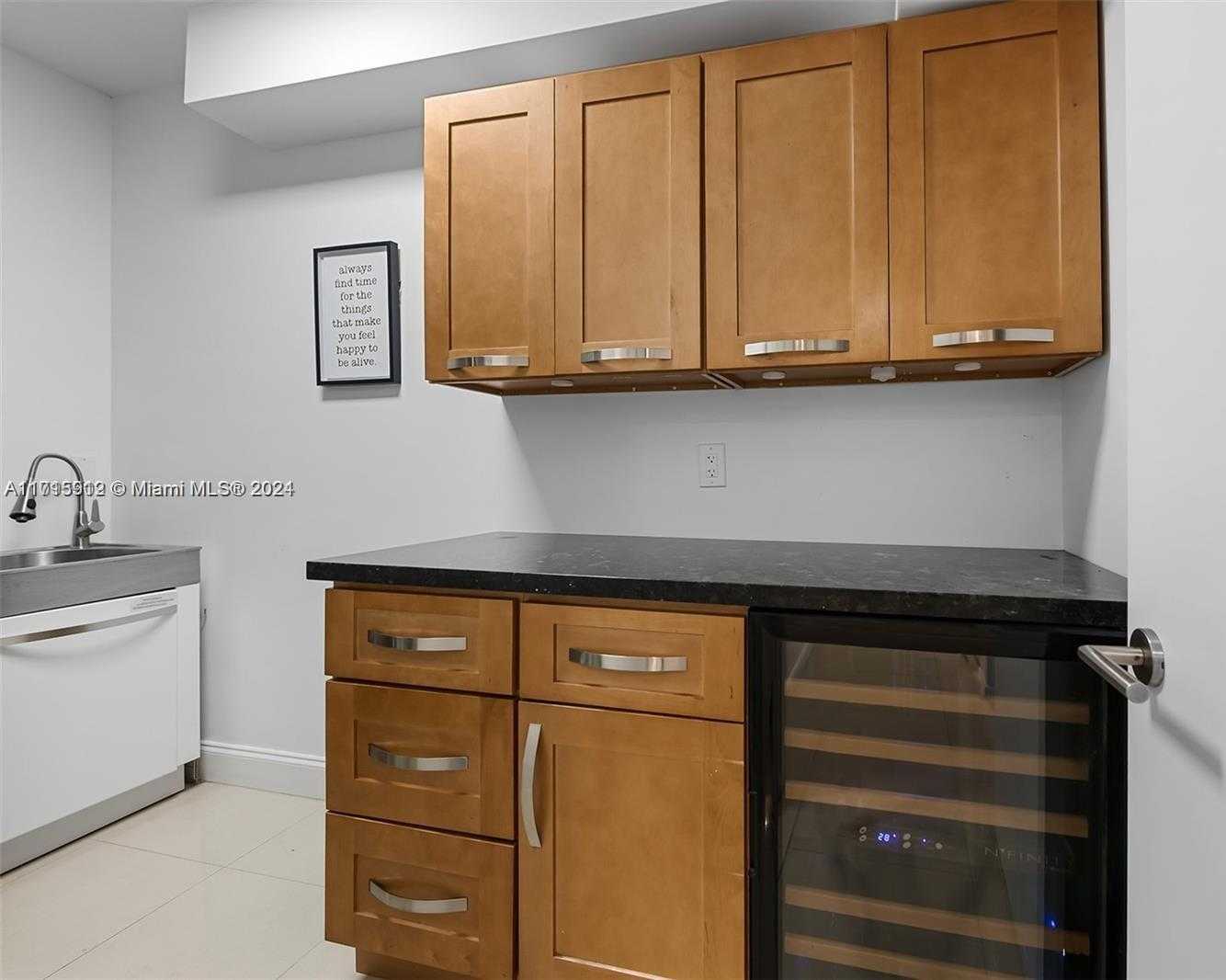 Small Image of 211 190TH ST, Sunny Isles Beach Number 21