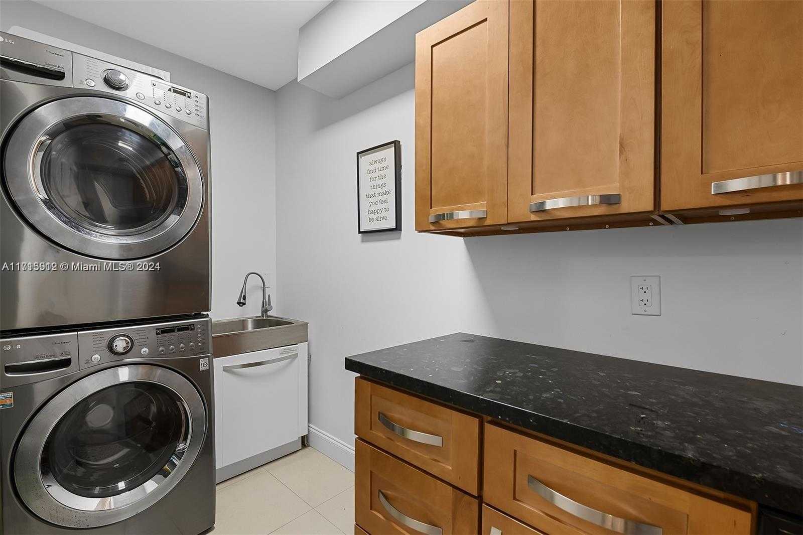 Small Image of 211 190TH ST, Sunny Isles Beach Number 22