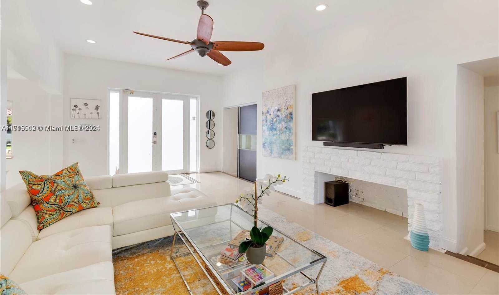 Small Image of 211 190TH ST, Sunny Isles Beach Number 3
