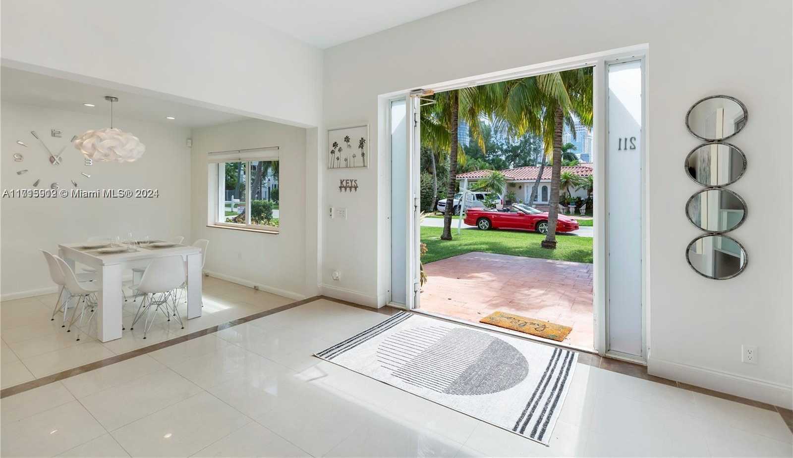 Small Image of 211 190TH ST, Sunny Isles Beach Number 4
