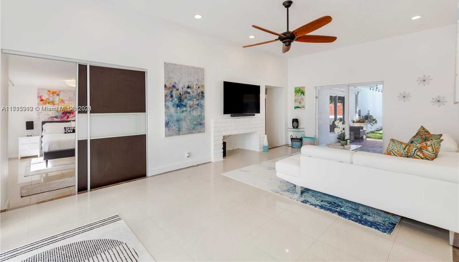 Small Image of 211 190TH ST, Sunny Isles Beach Number 6