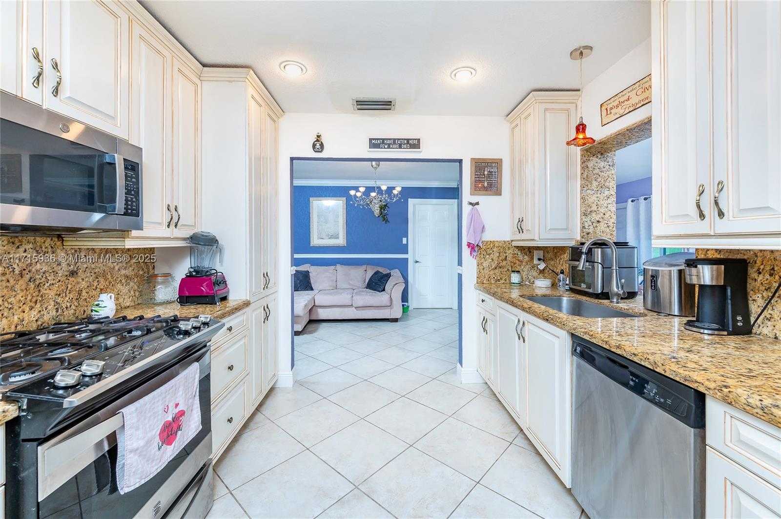 Small Image of 1700 NORTH WEST 70TH LN, Margate Number 20