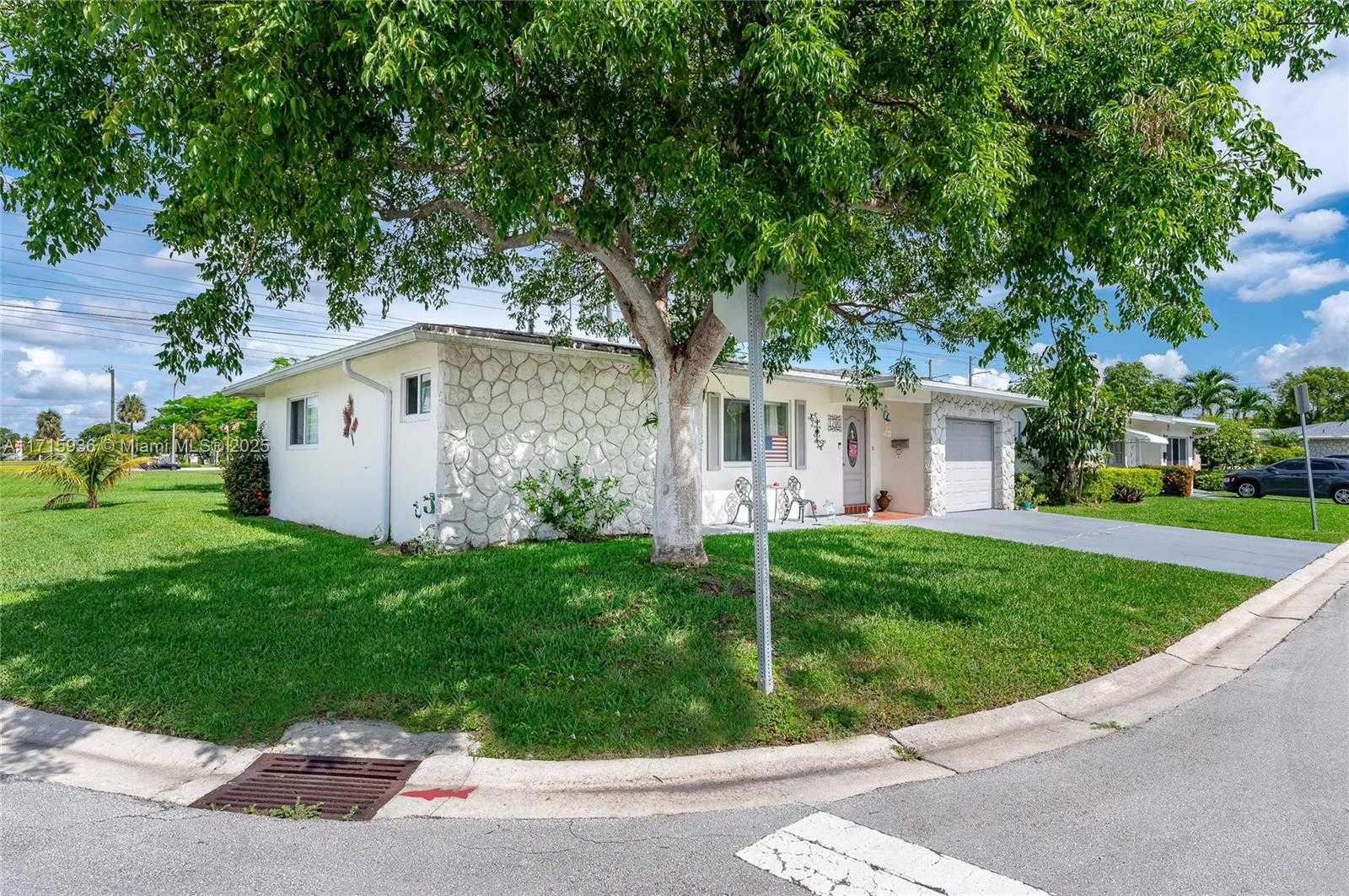 Small Image of 1700 NORTH WEST 70TH LN, Margate Number 3