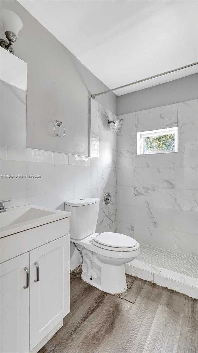 Small Image of 1240 SOUTH WEST 32ND AVE, Fort Lauderdale Number 14