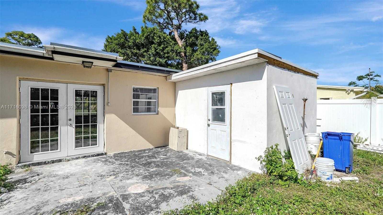 Small Image of 1240 SOUTH WEST 32ND AVE, Fort Lauderdale Number 20