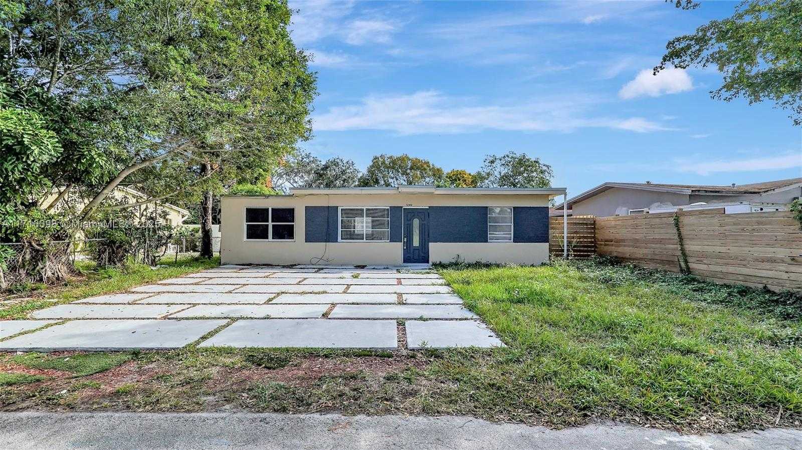 Small Image of 1240 SOUTH WEST 32ND AVE, Fort Lauderdale Number 21