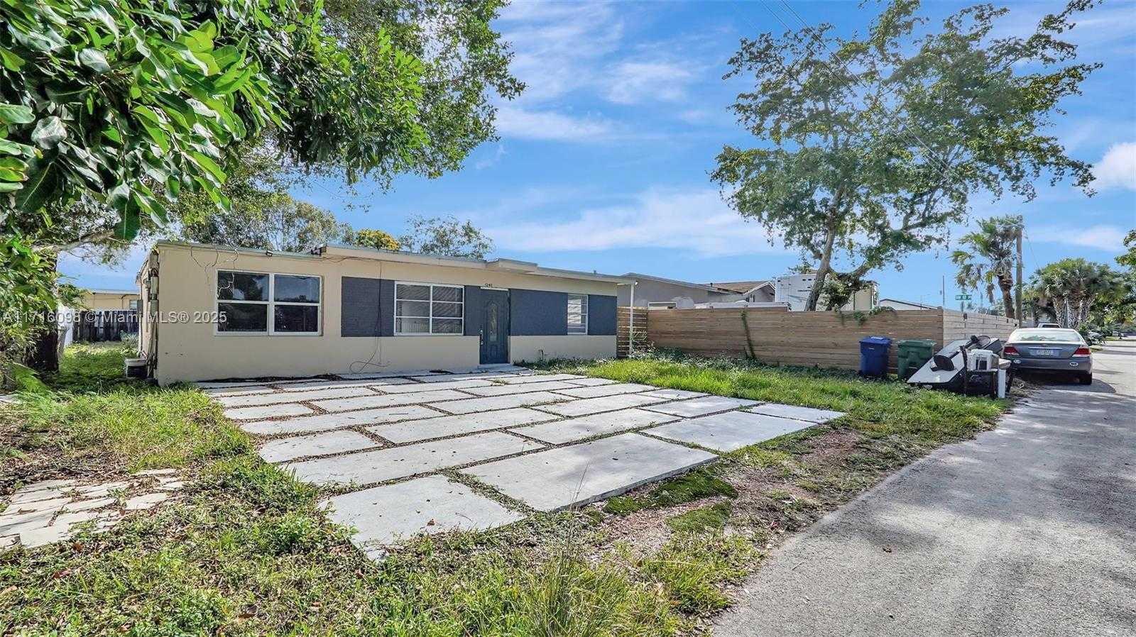 Small Image of 1240 SOUTH WEST 32ND AVE, Fort Lauderdale Number 23