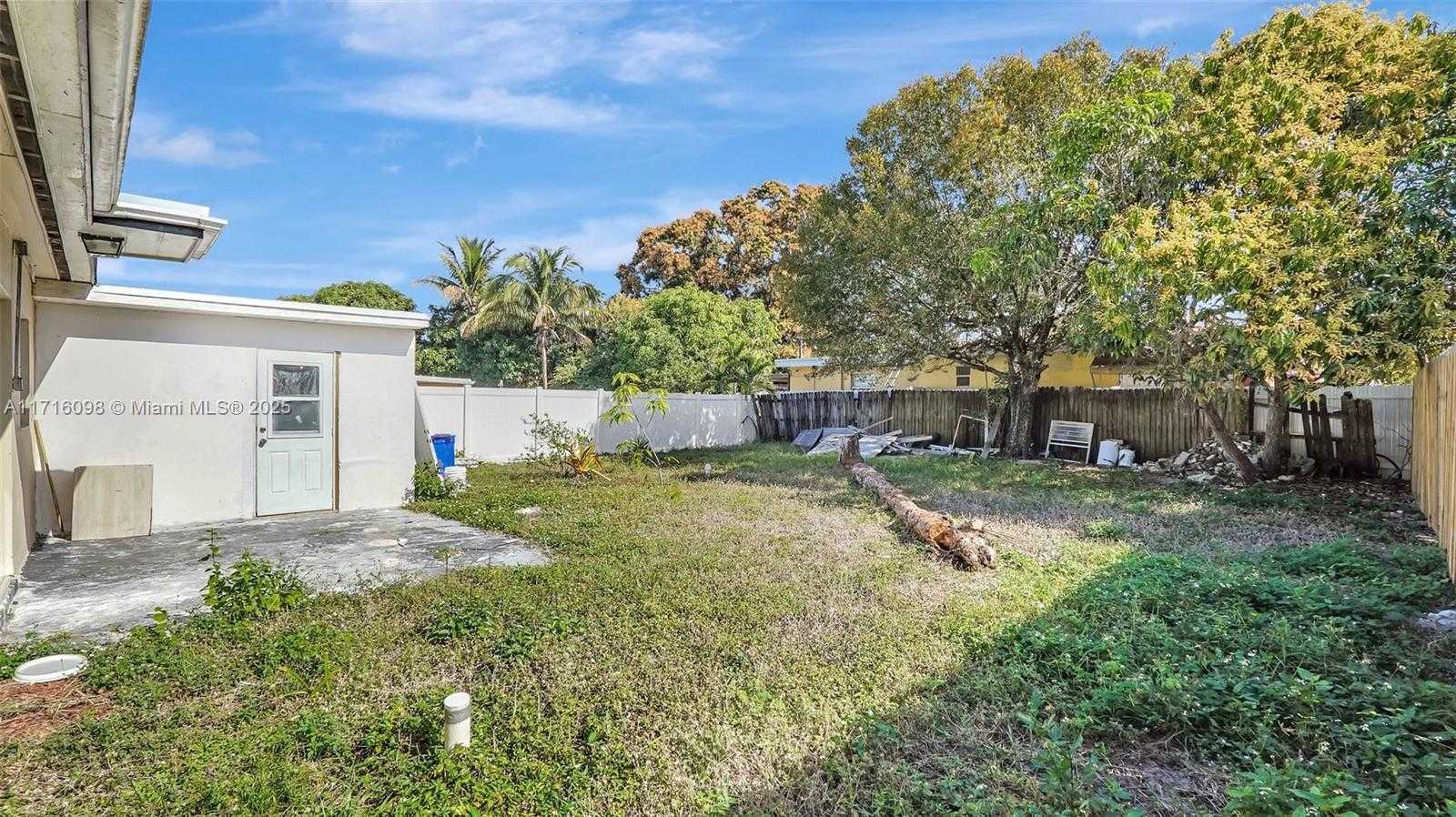 Small Image of 1240 SOUTH WEST 32ND AVE, Fort Lauderdale Number 25