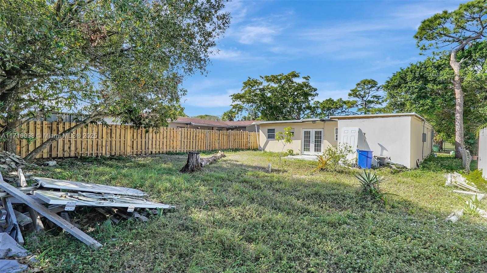 Small Image of 1240 SOUTH WEST 32ND AVE, Fort Lauderdale Number 27