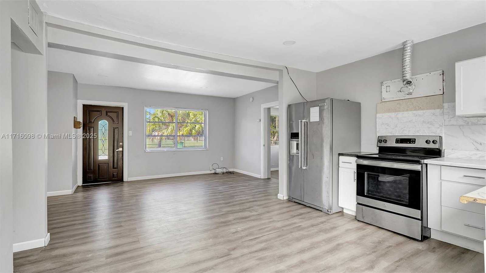 Small Image of 1240 SOUTH WEST 32ND AVE, Fort Lauderdale Number 3