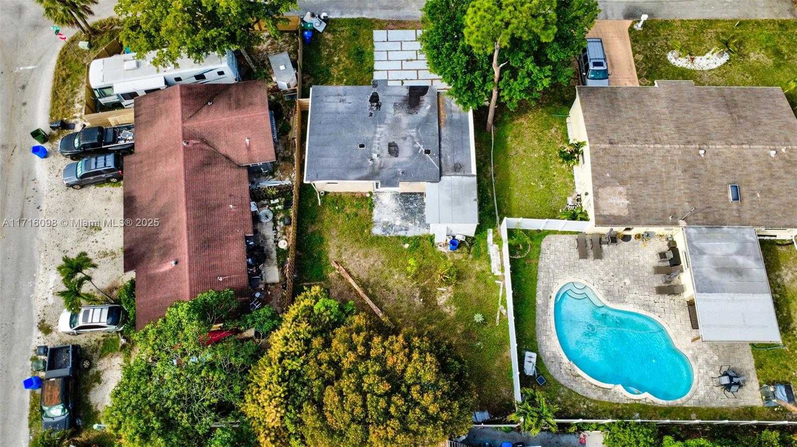 Small Image of 1240 SOUTH WEST 32ND AVE, Fort Lauderdale Number 31